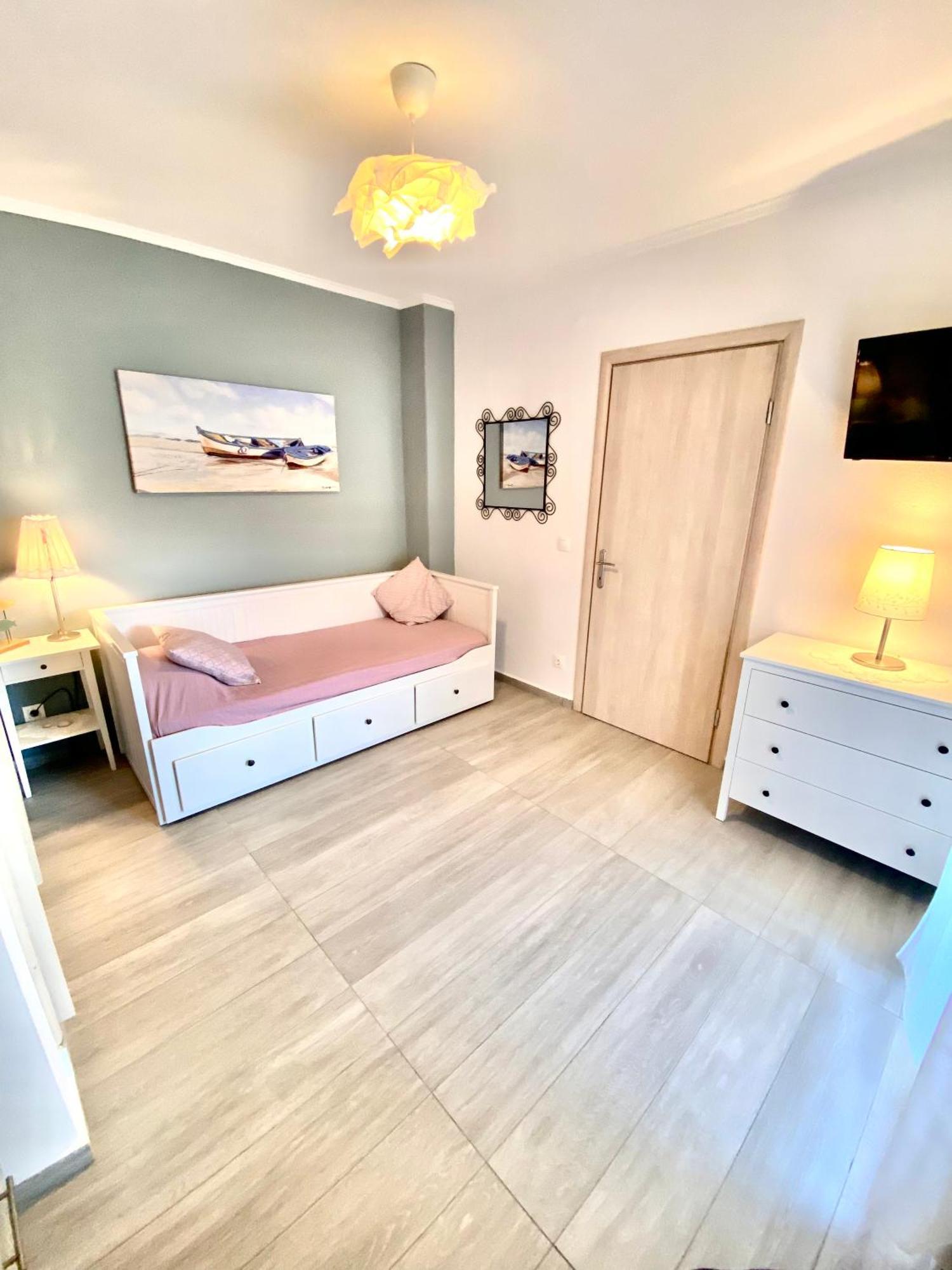 T H E Berlin Studios And Suites Vrasná Eksteriør billede